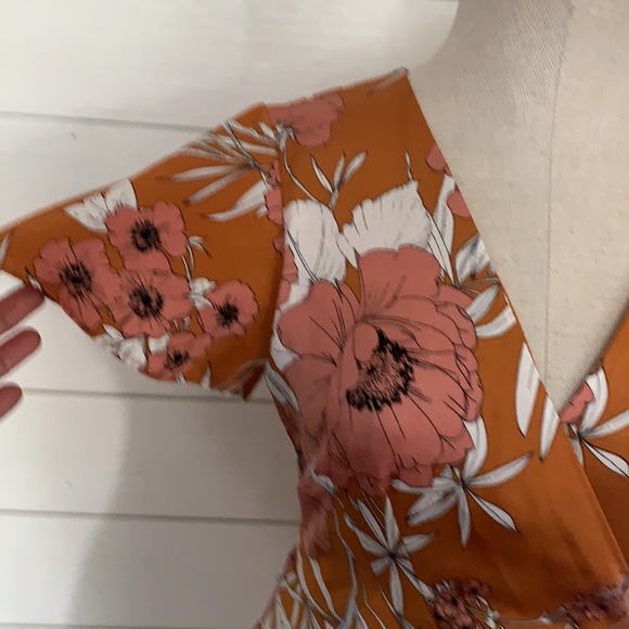 Dress - Picture 3 of 3